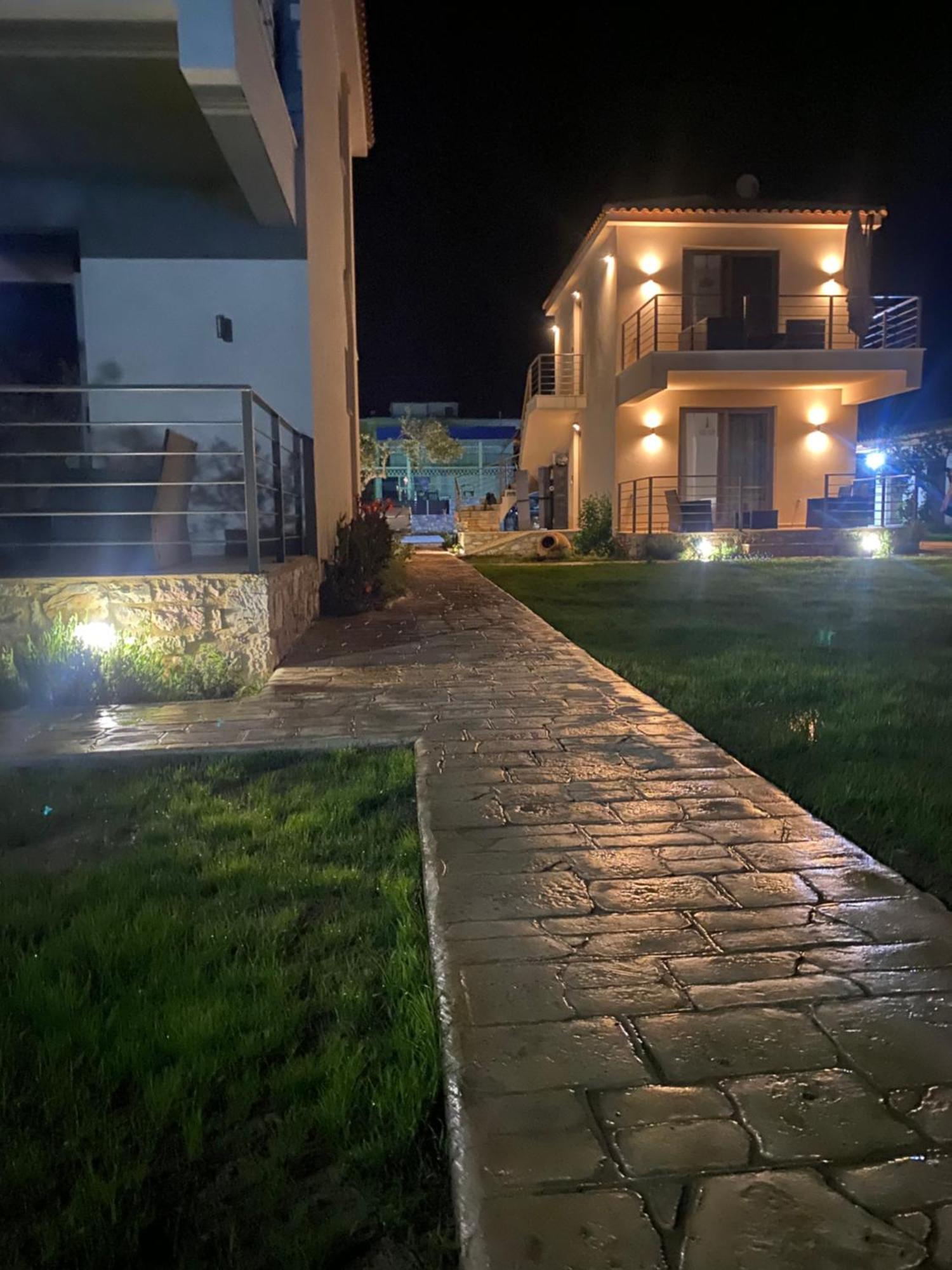 Three Charites Resort Gialova Exterior foto
